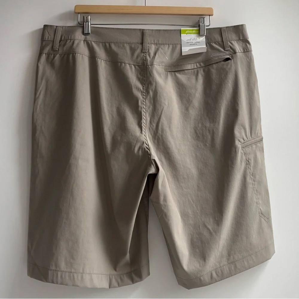 Eddie Bauer Zipper Cargo Short 10” Inseam Active Fit Flat Front In Dune Size 40